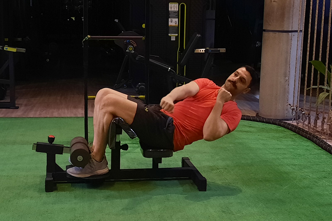 دراز و نشست دستگاه سی سی مشت ضربدری