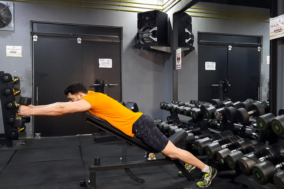 سرشانه جلو دمبل جفت چکشی میز شیب