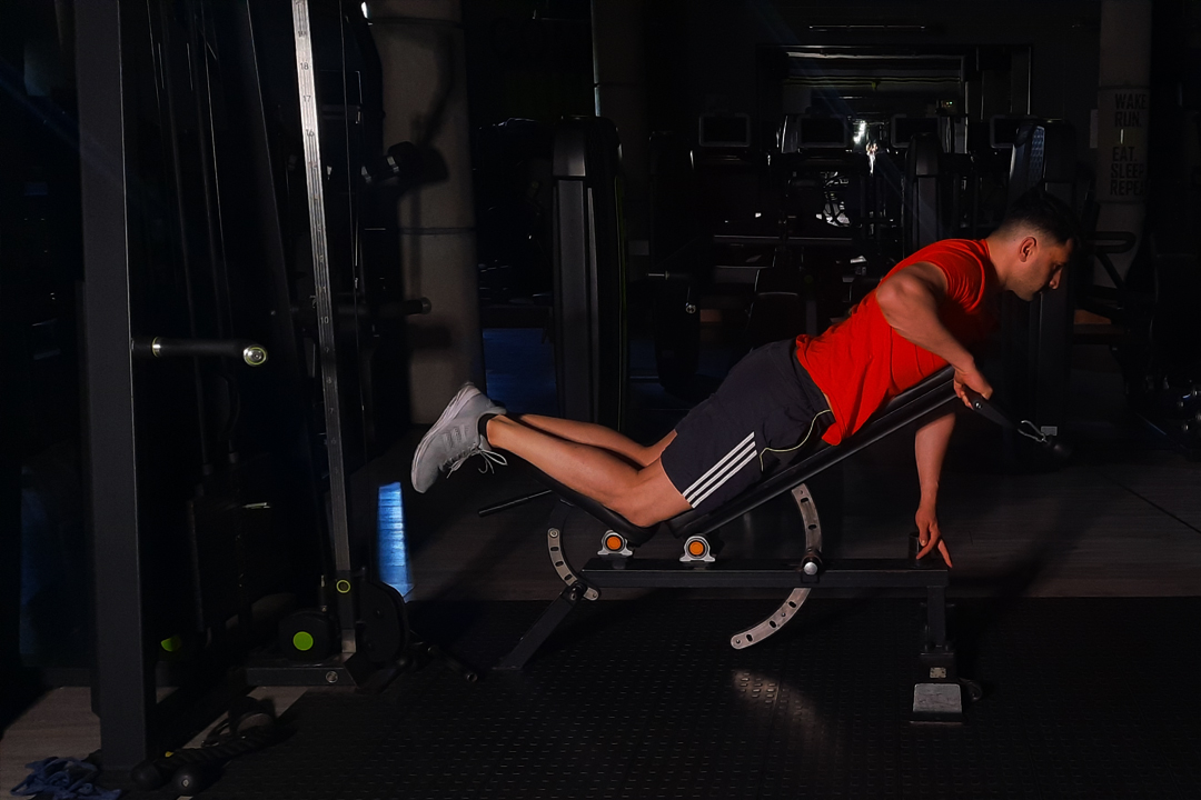 سرشانه پشت سیم کش تک میز شیب