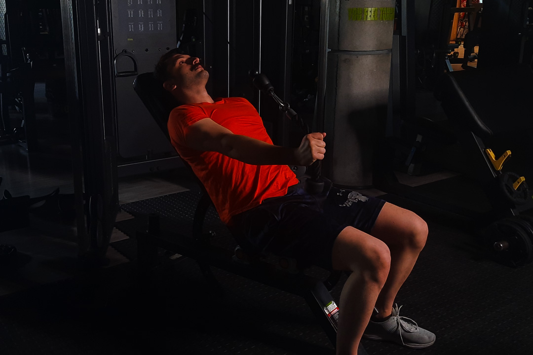 زیربغل پول اور سیم کش طنابی تک میز شیب