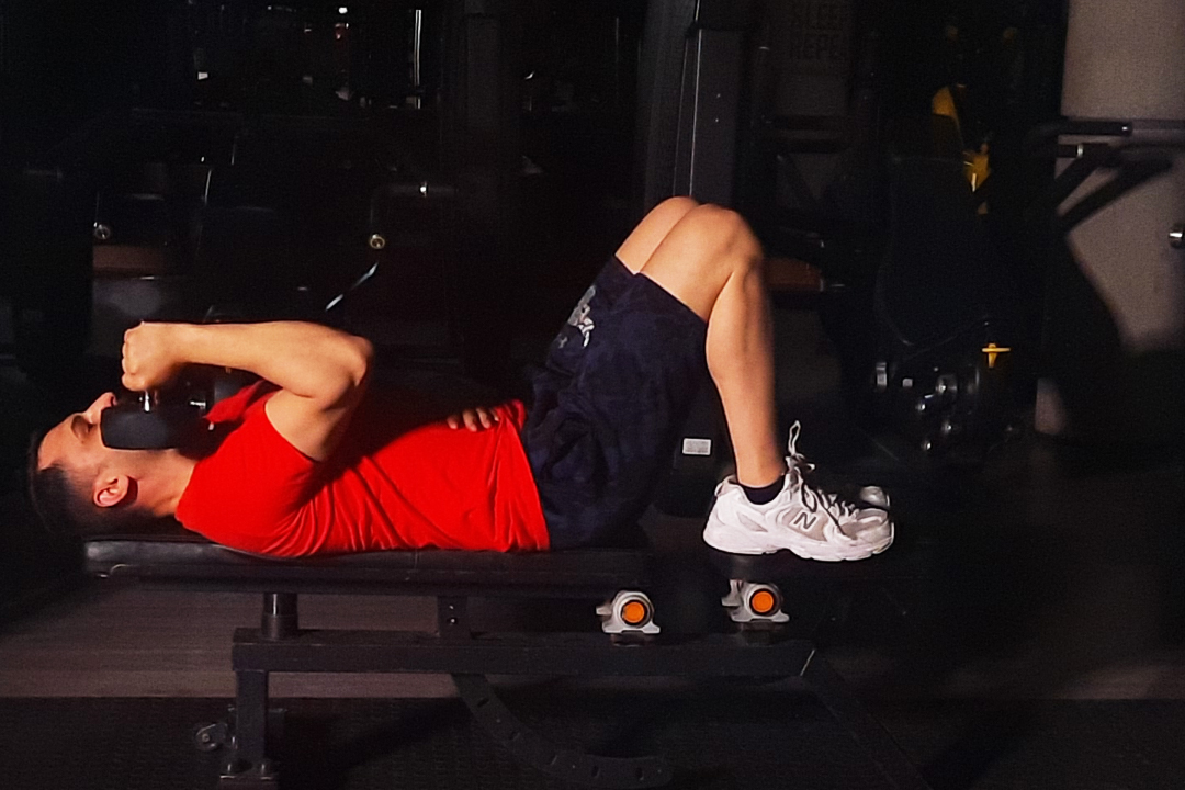 پشت بازو دمبل تک خوابیده