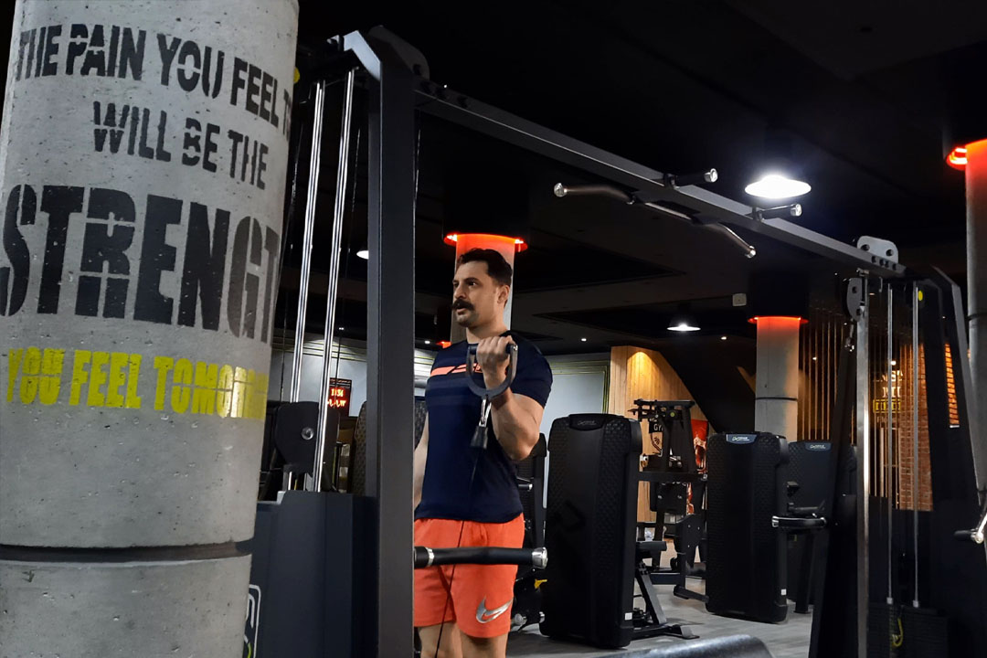 جلو بازو سیم کش تک