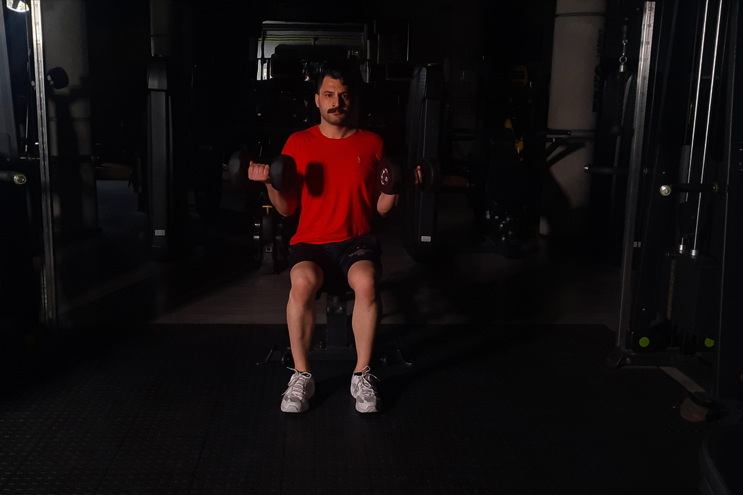 جلو بازو دمبل جفت چرخشی نشسته