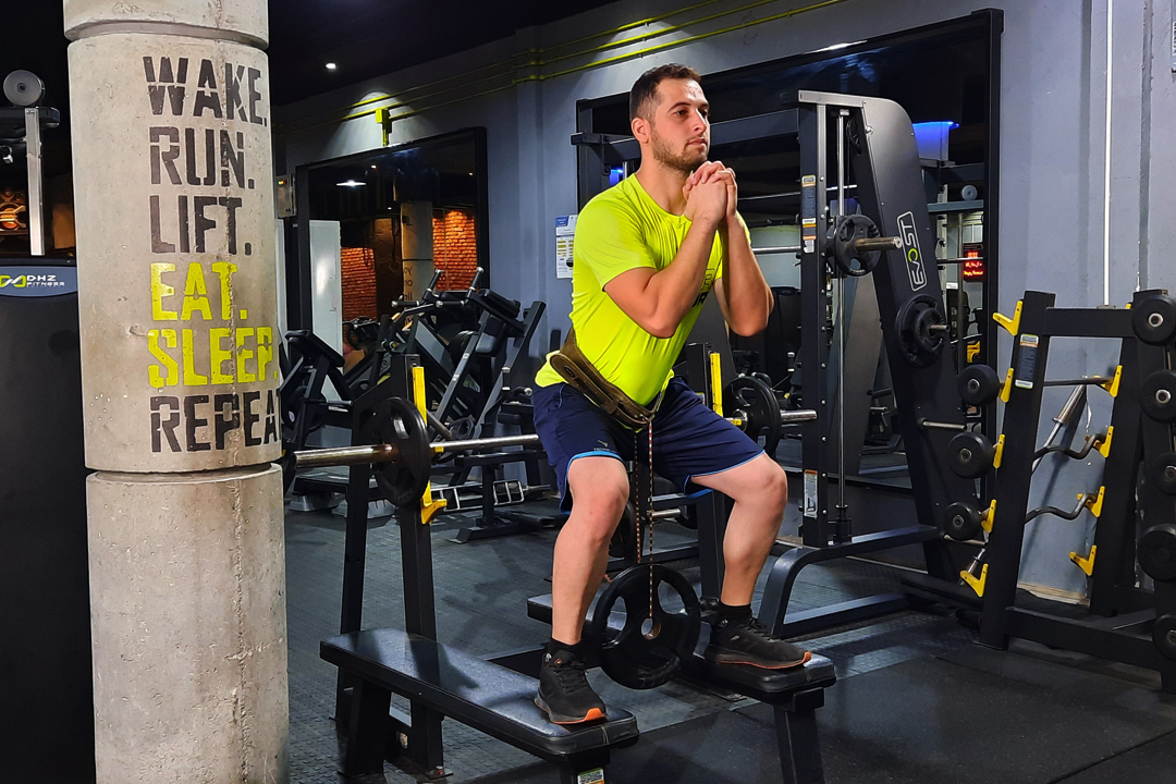 اسکوات با کمربند وزنه