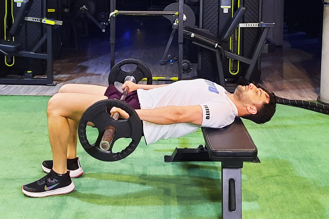 هیپ تراست هالتر روی میز