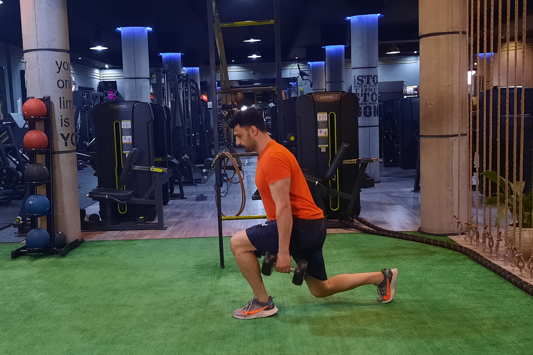 لانجز پا دمبل گام به جلو