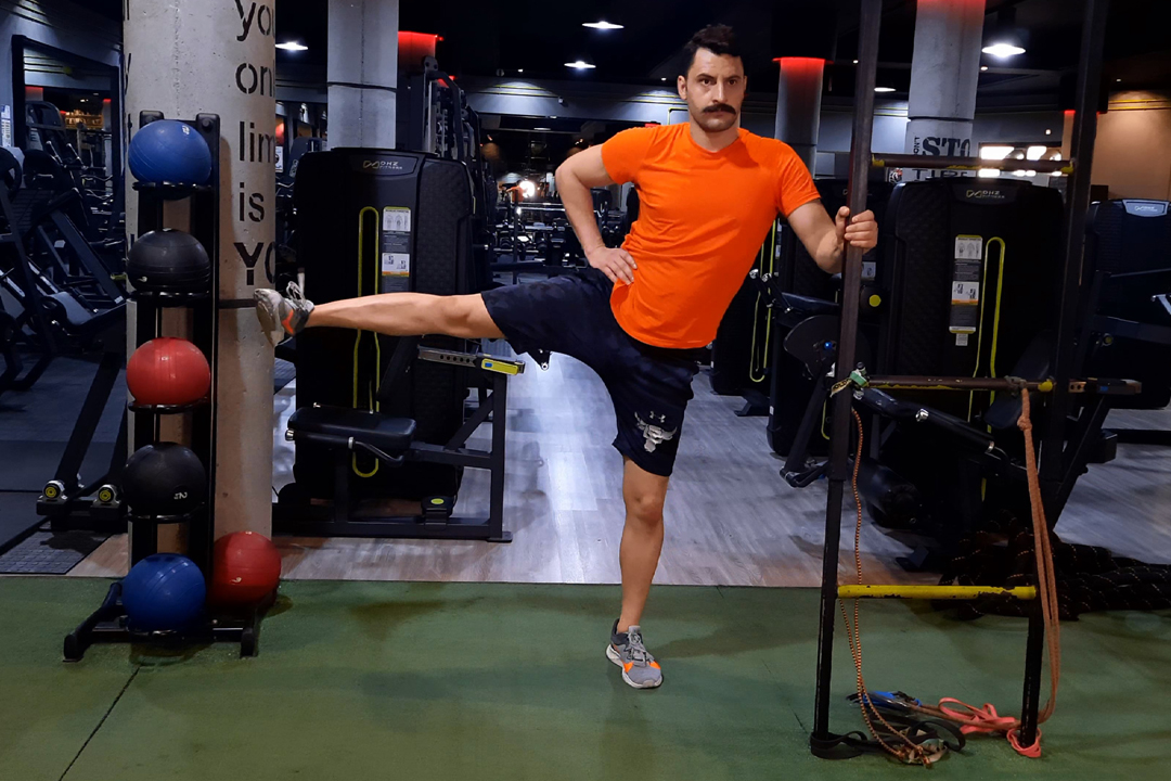 کشش پویا داخل ران