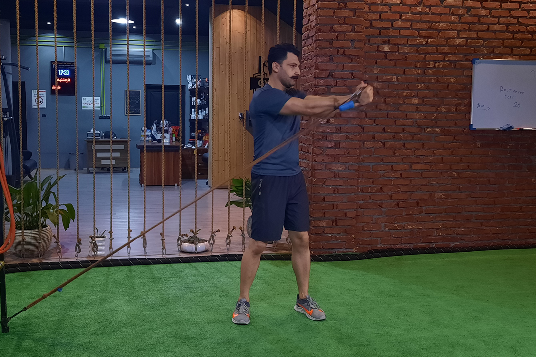 شکم مورب تبر زن از پایین با کش