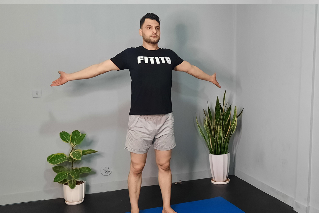 کشش سرشانه جلو دست باز