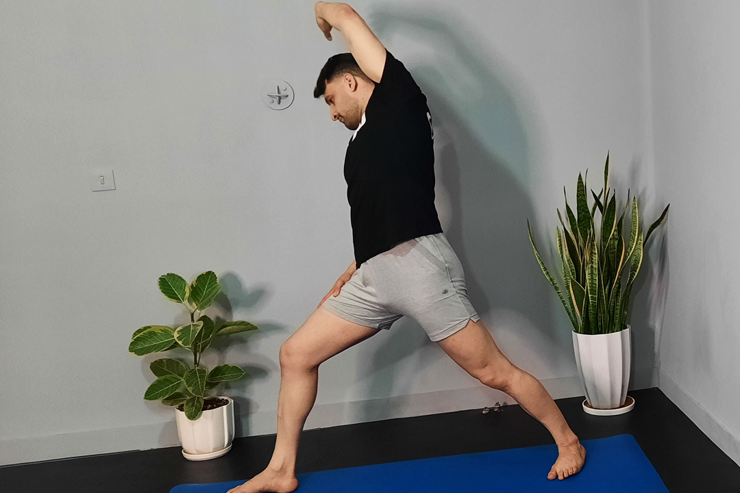 کشش خم کننده ران حالت لانجز با خم شدن جانبی تنه