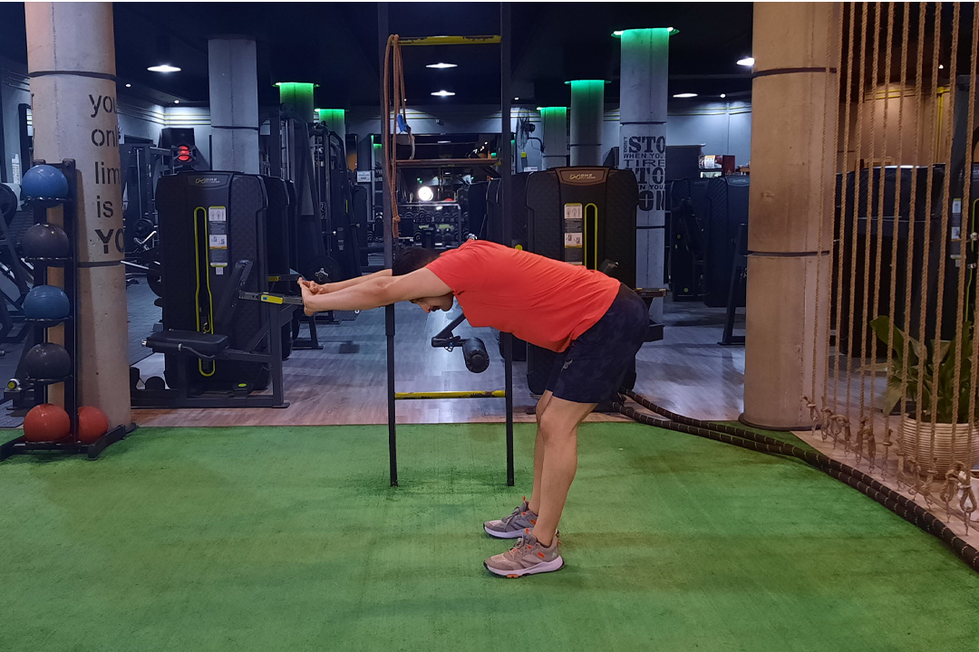 کشش دست ها به سمت جلو