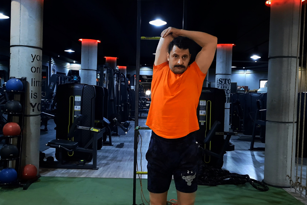 کشش پشت بازو پشت سر