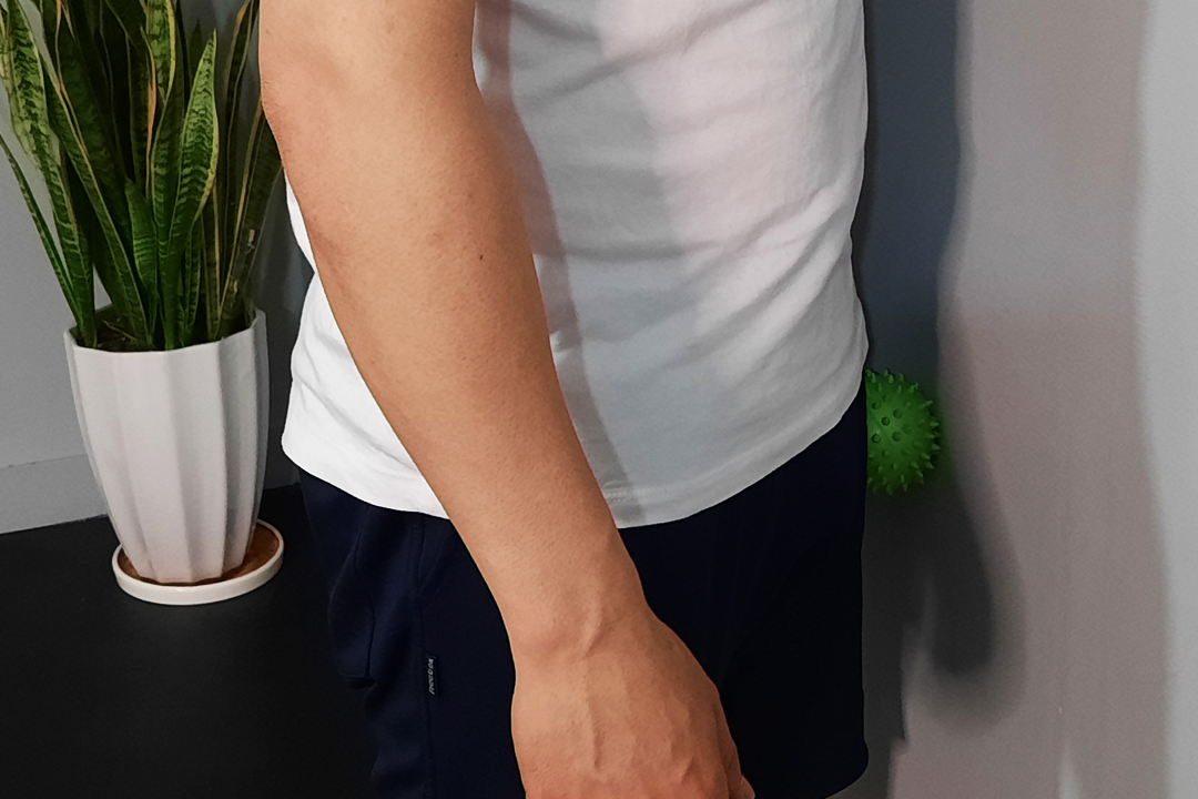 ریلیز چهارسر و خم کننده ران با توپ