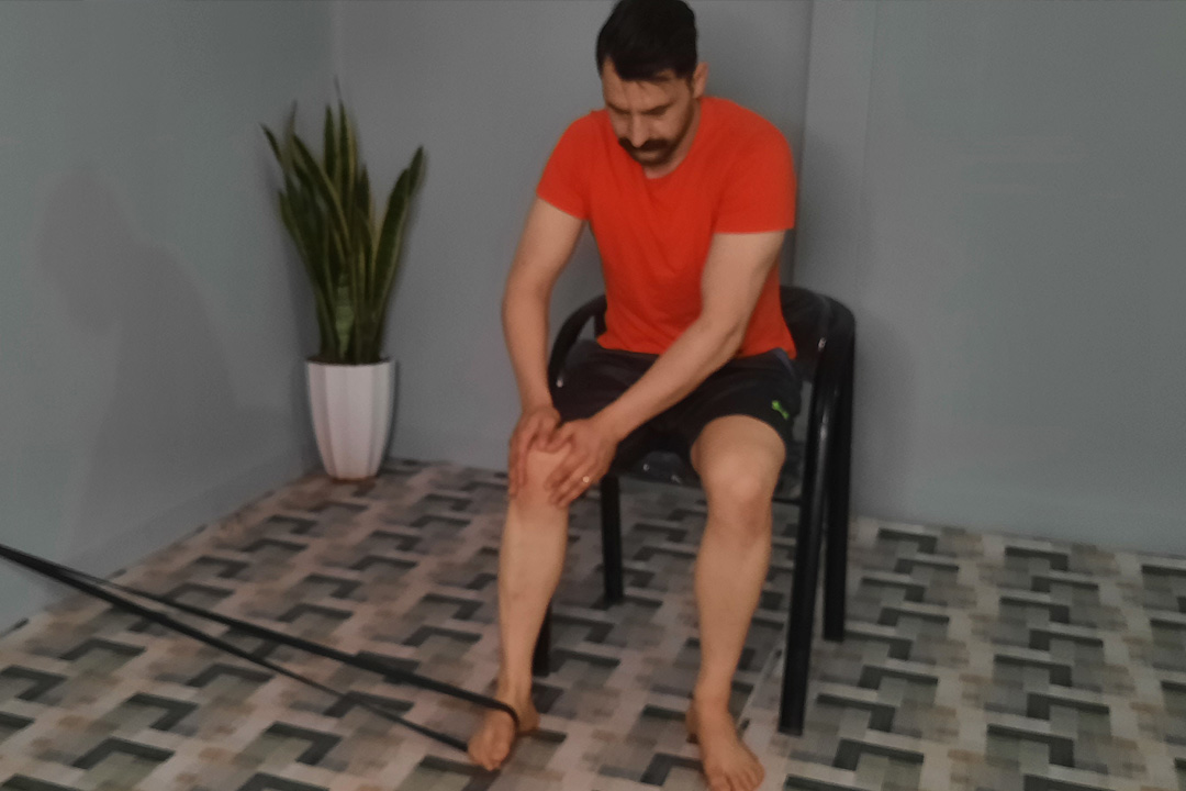 اینورژن زانو خم با کش و اورژن کنترل شده نشسته