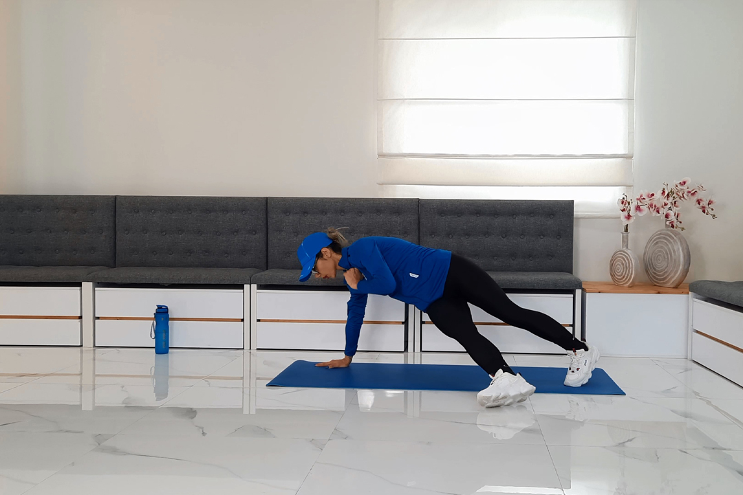 حالت شنا پا ضربدری به بیرون