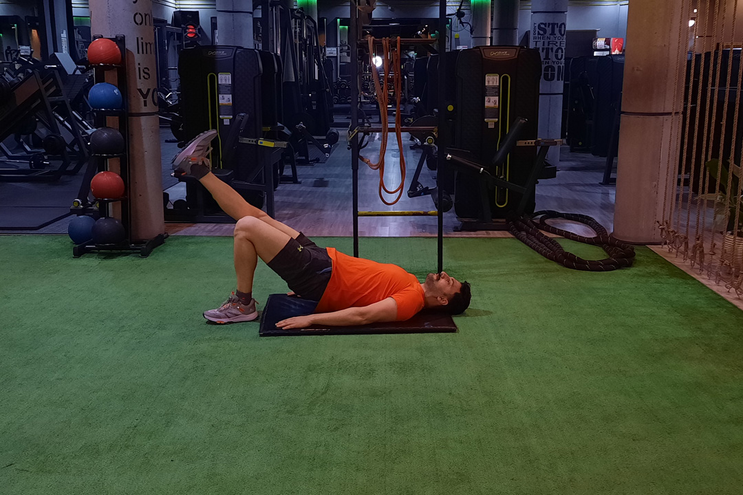 نیم پل تک پا زانو صاف متناوب