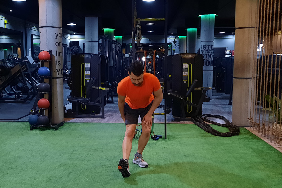 کشش پشت پا تک به جلو