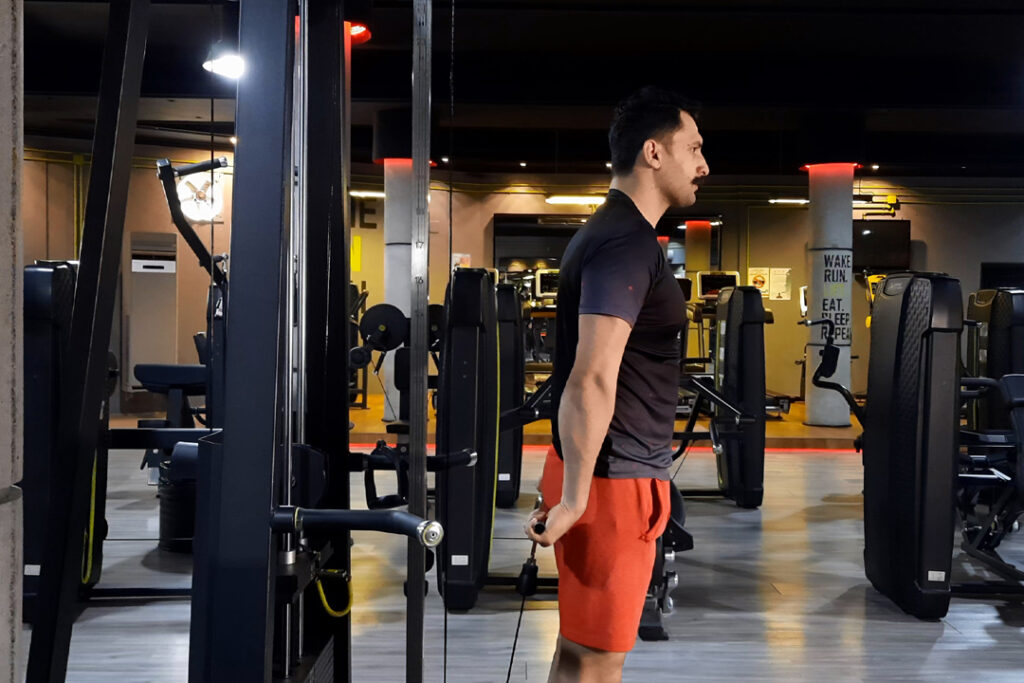 ساعد جلو سیم کش از پشت