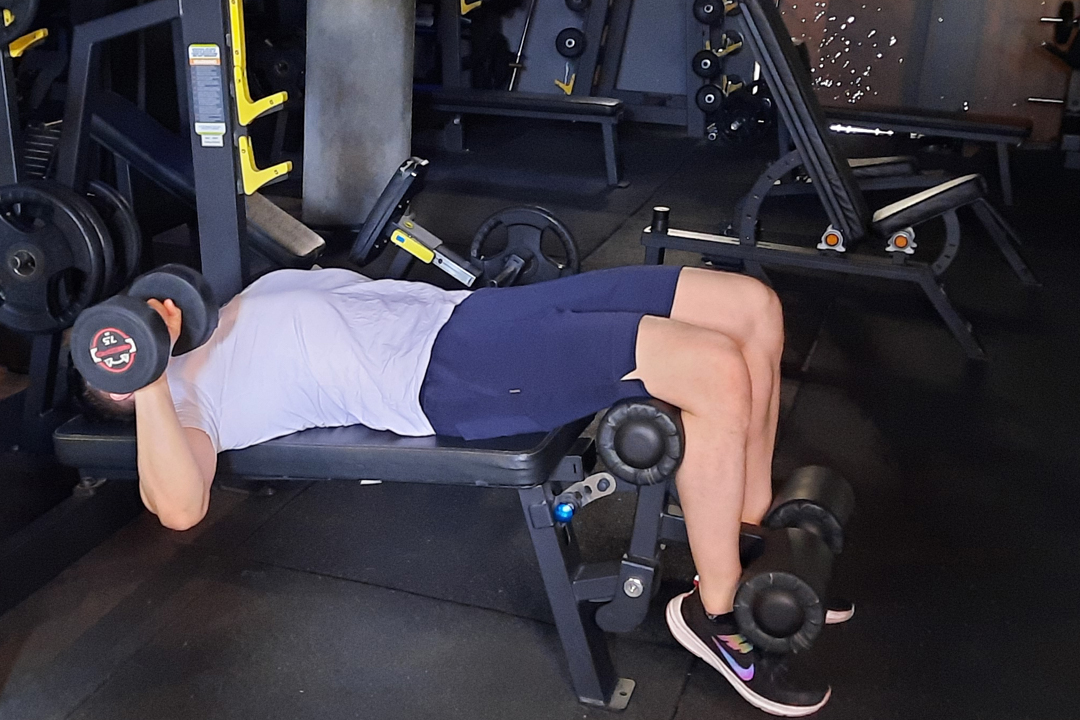 پرس زیرسینه دمبل تک