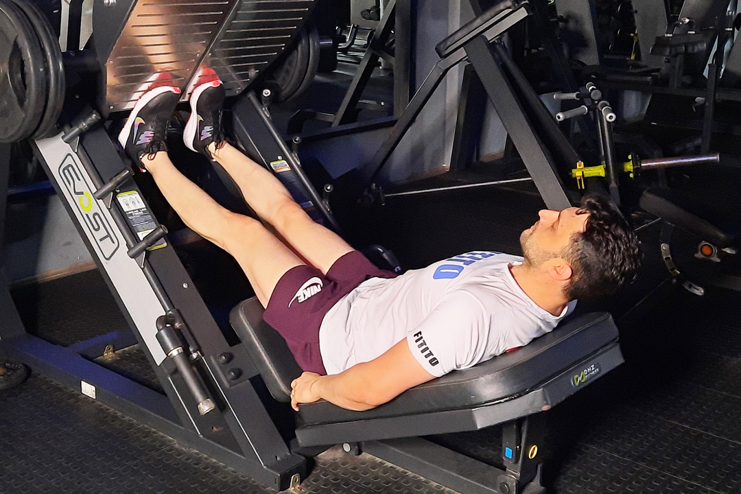 ساق پا دستگاه پرس خوابیده پنجه داخل