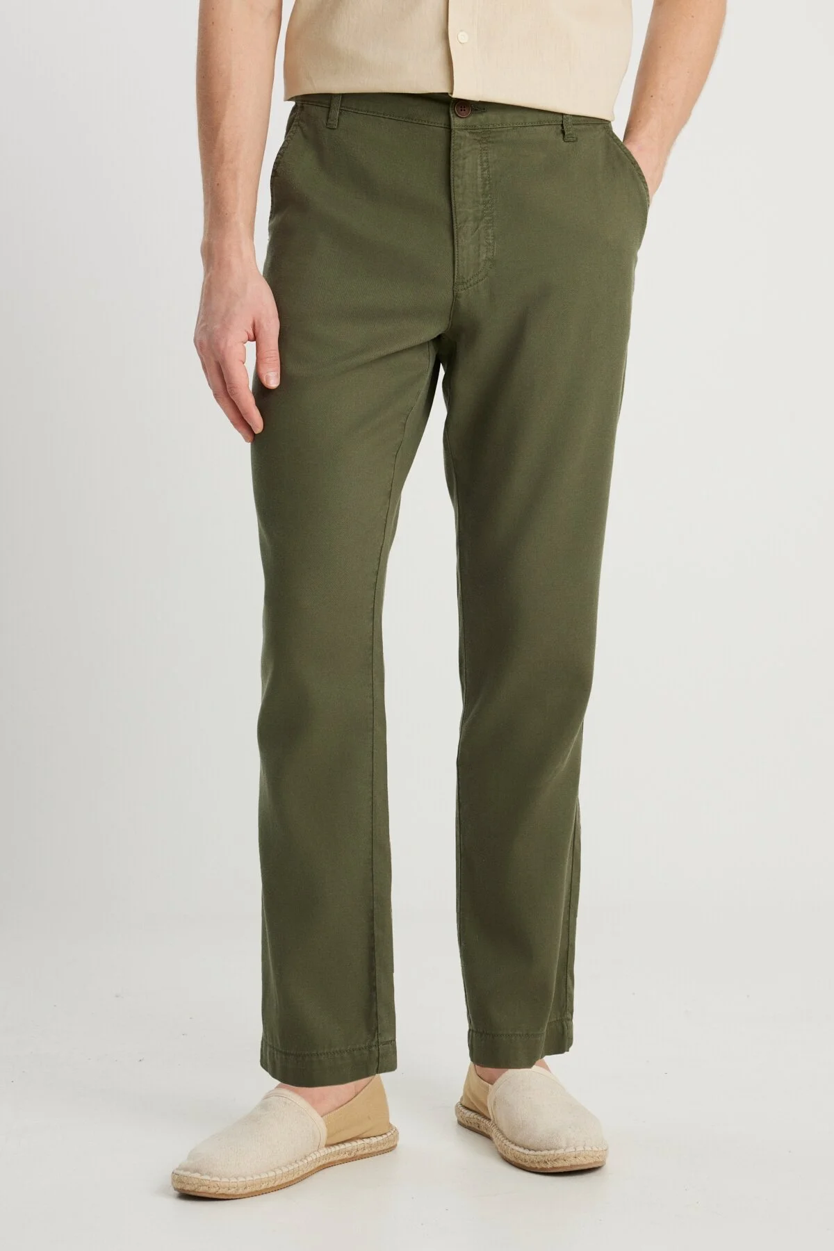 شلوار چینی مردانه با کمر کشی Wrangler - تصویر 3