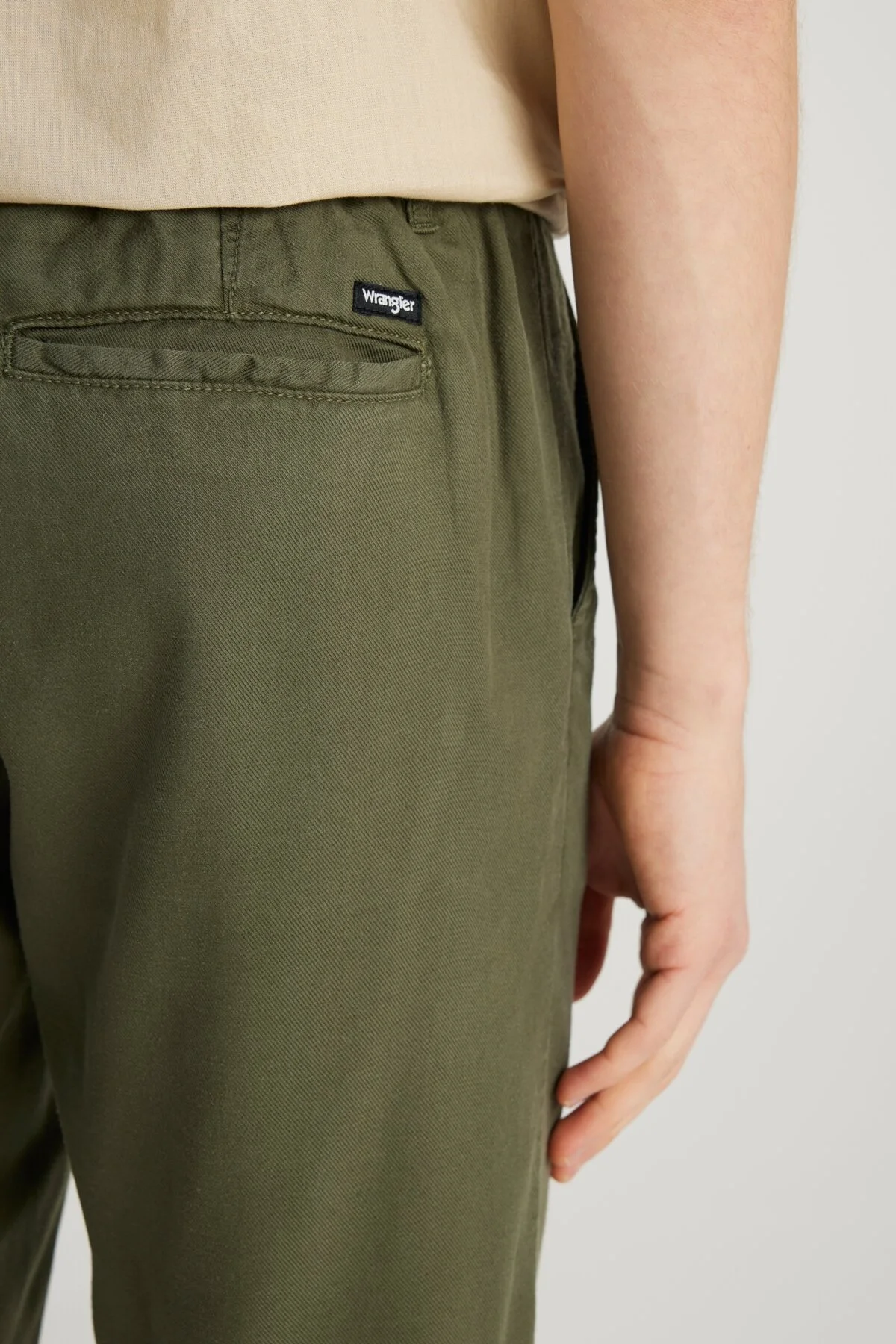 شلوار چینی مردانه با کمر کشی Wrangler - تصویر 5