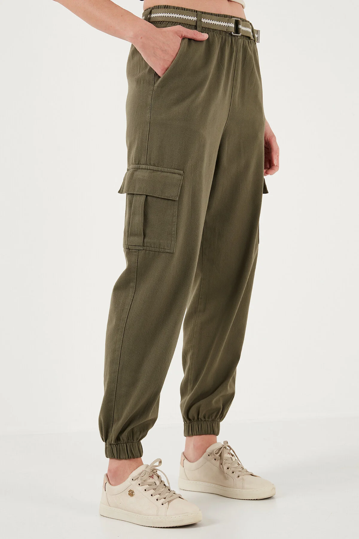 شلوار زنانه Lela مدل 668YP5045 به رنگ خاکی - تصویر 2