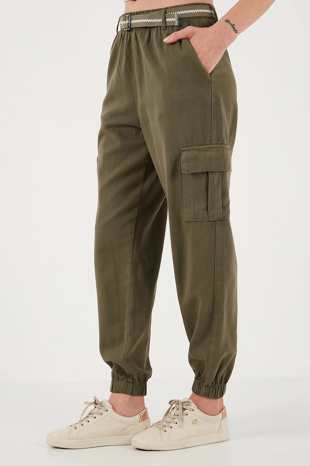 شلوار زنانه Lela مدل 668YP5045 به رنگ خاکی - تصویر 4