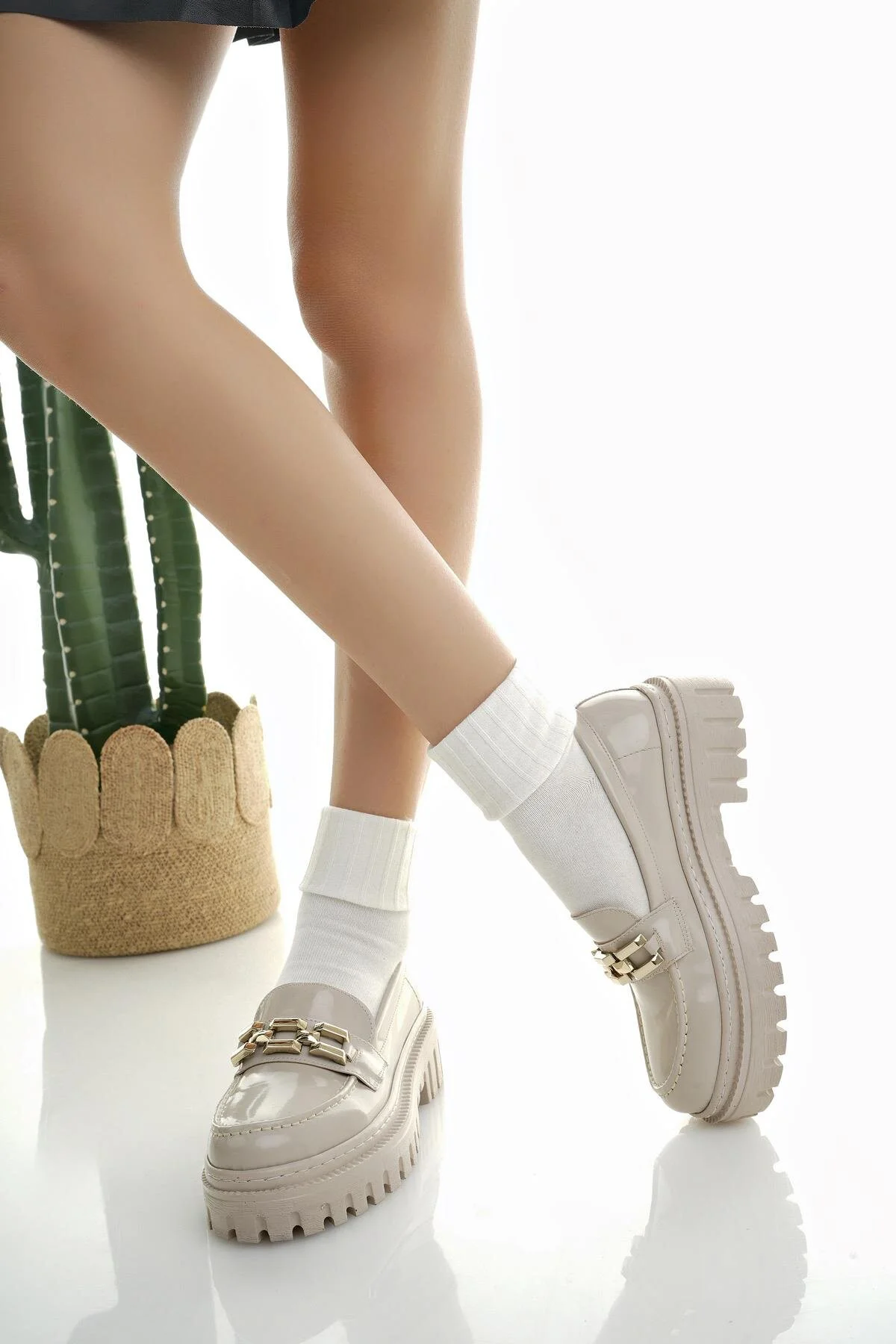 کفش روزمره زنانه لوفر با کفی ضخیم و بند دار Muggo SAMANTHA - تصویر 6