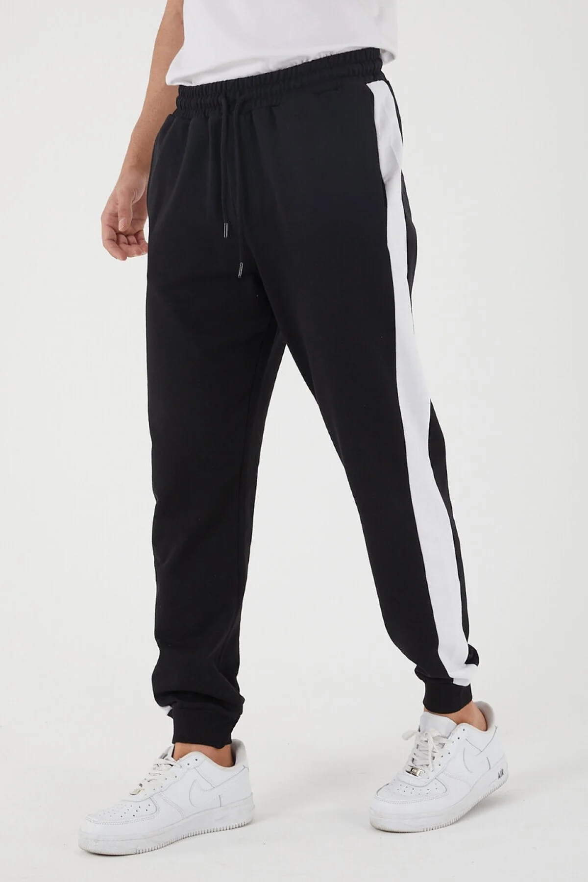 شلوار ورزشی مردانه با جیب و طراحی پنل کناری مدل Twenty3 - تصویر 4